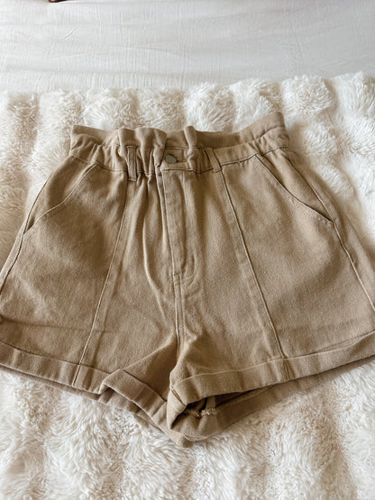 TAN BUTTONED SHORTS