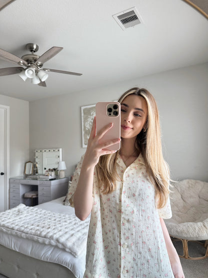 FLORAL CROPPED BUTTON-UP BLOUSE